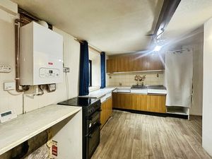 Kitchen - click for photo gallery